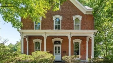 Inside Dave Chappelle House
