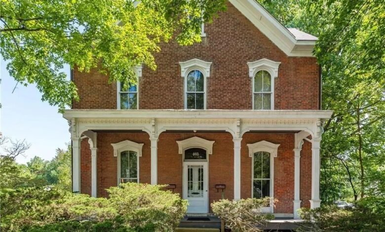Inside Dave Chappelle House